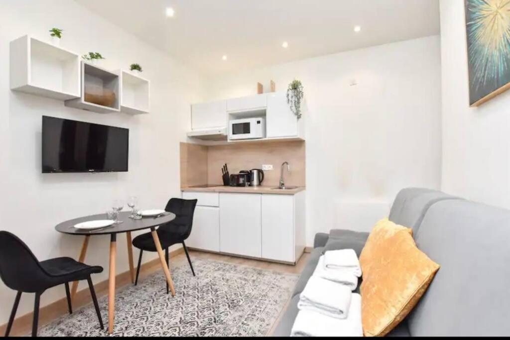 Апартаменты Studio Special Jo - Pigalle - Montmartre - Republique - 2 Pers Париж Экстерьер фото